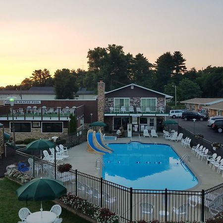 Black Hawk Motel & Suites Wisconsin Dells Bagian luar foto
