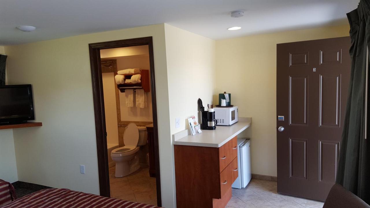 Black Hawk Motel & Suites Wisconsin Dells Bagian luar foto