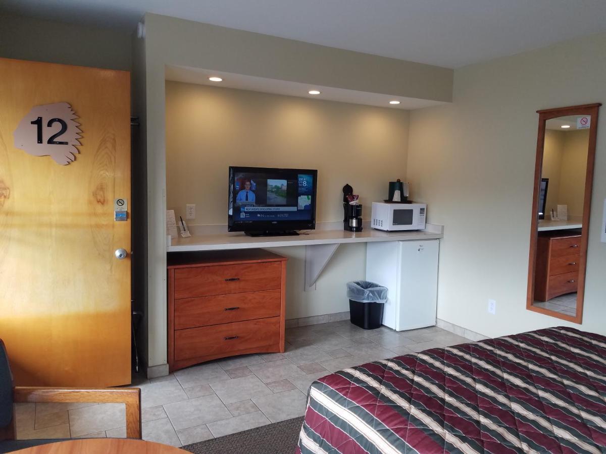 Black Hawk Motel & Suites Wisconsin Dells Bagian luar foto