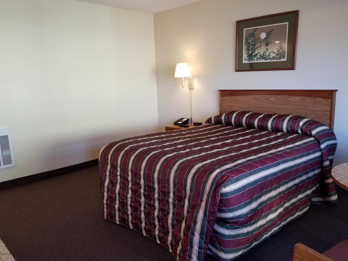 Black Hawk Motel & Suites Wisconsin Dells Bagian luar foto