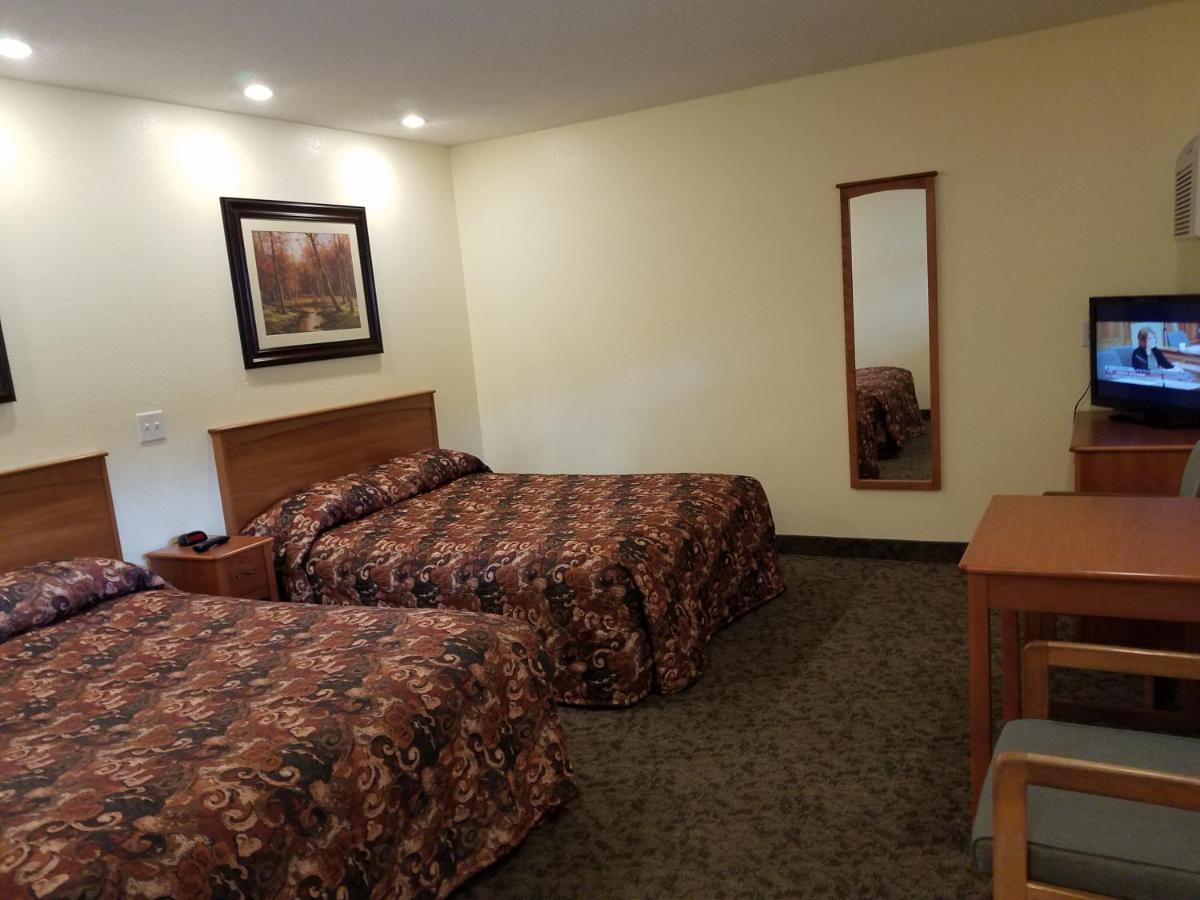 Black Hawk Motel & Suites Wisconsin Dells Bagian luar foto