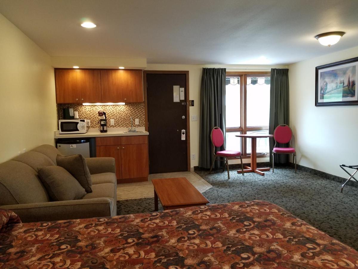 Black Hawk Motel & Suites Wisconsin Dells Bagian luar foto