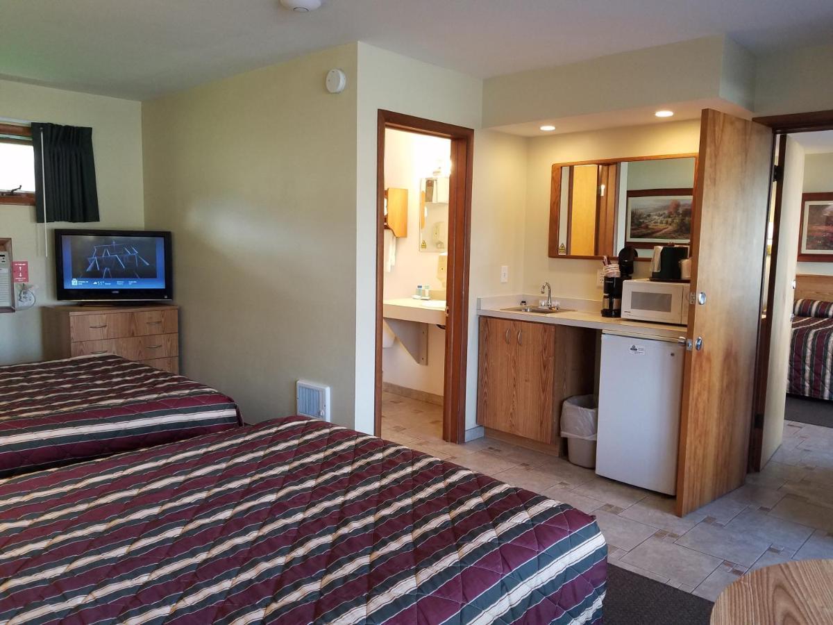 Black Hawk Motel & Suites Wisconsin Dells Bagian luar foto