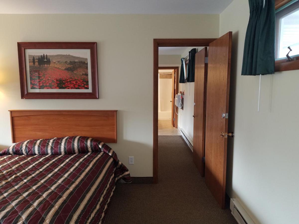 Black Hawk Motel & Suites Wisconsin Dells Bagian luar foto