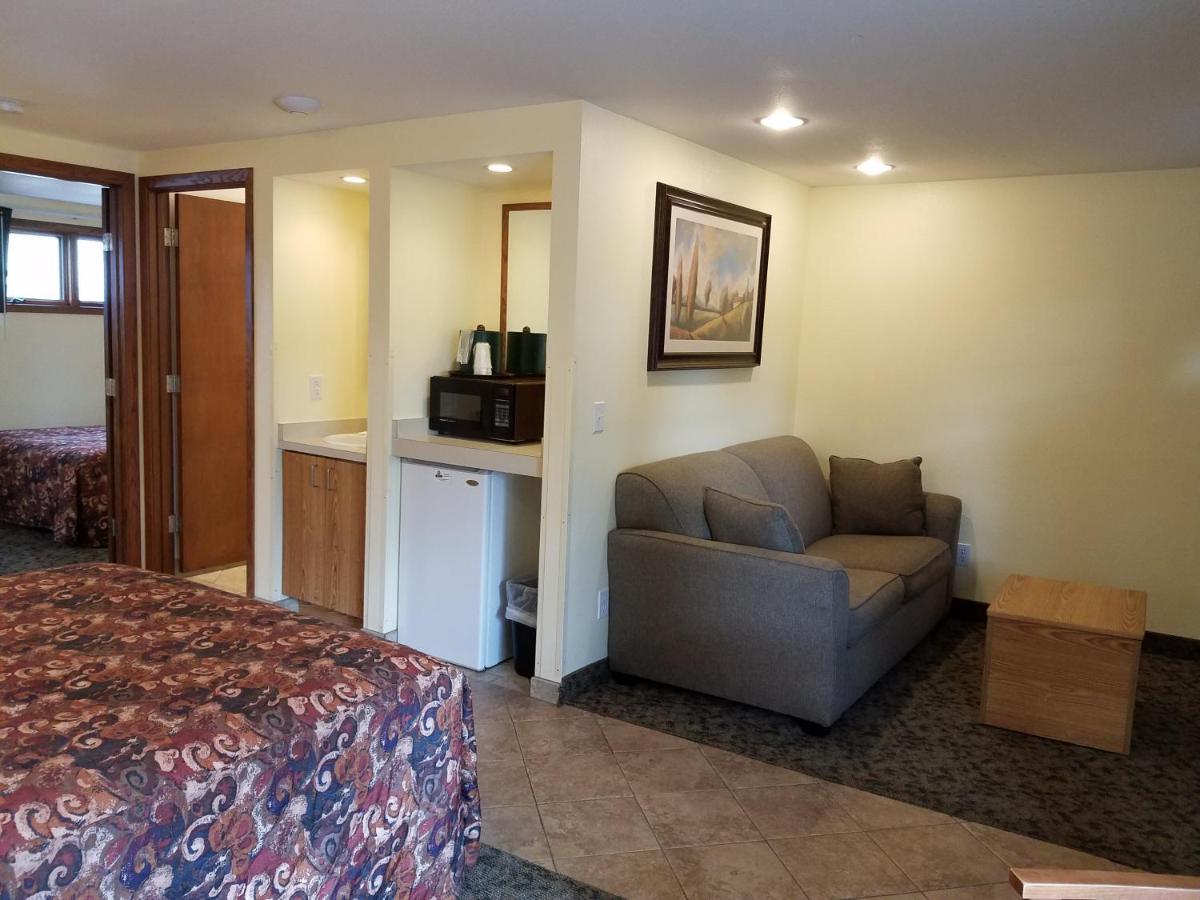 Black Hawk Motel & Suites Wisconsin Dells Bagian luar foto