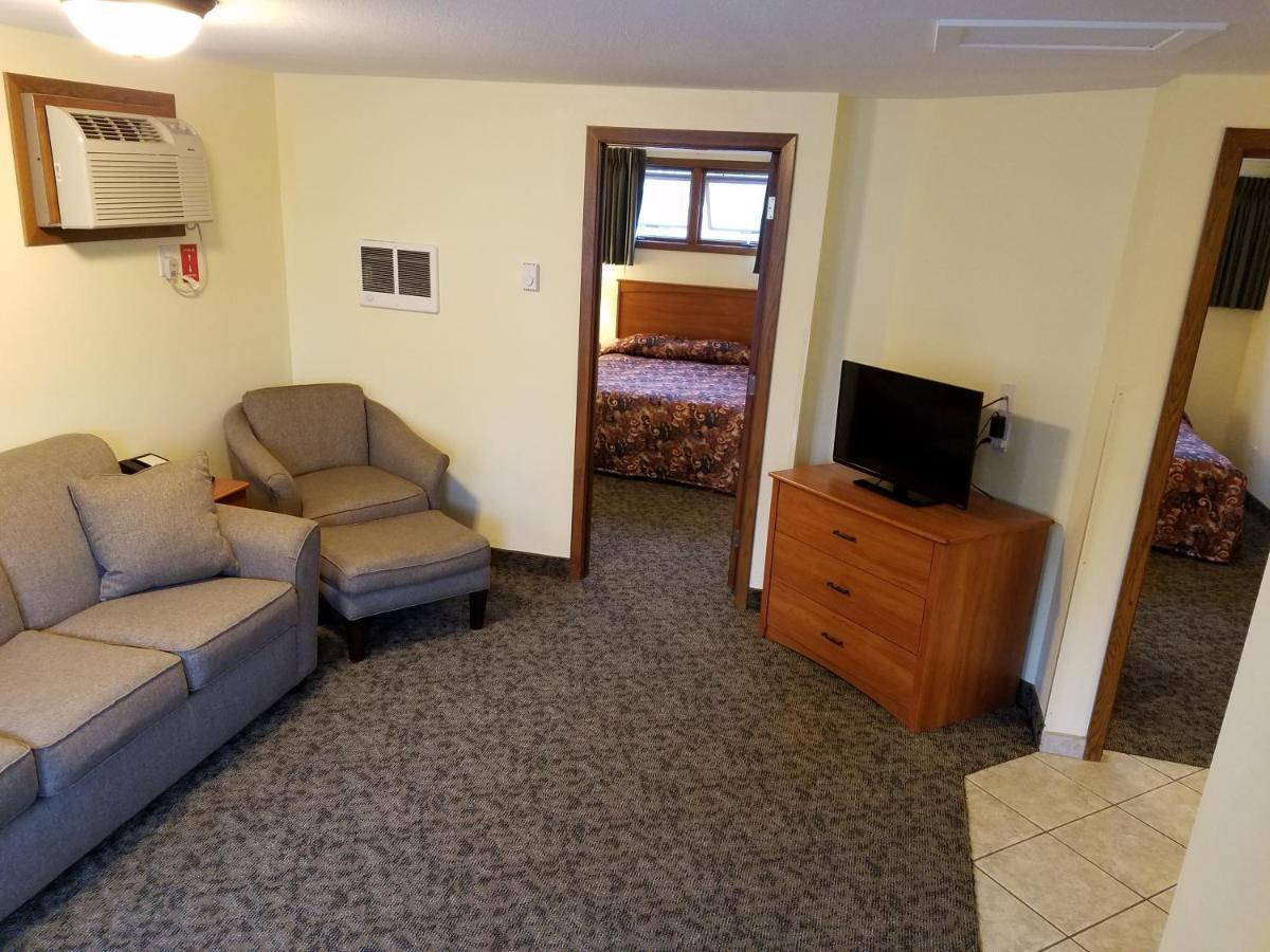 Black Hawk Motel & Suites Wisconsin Dells Bagian luar foto